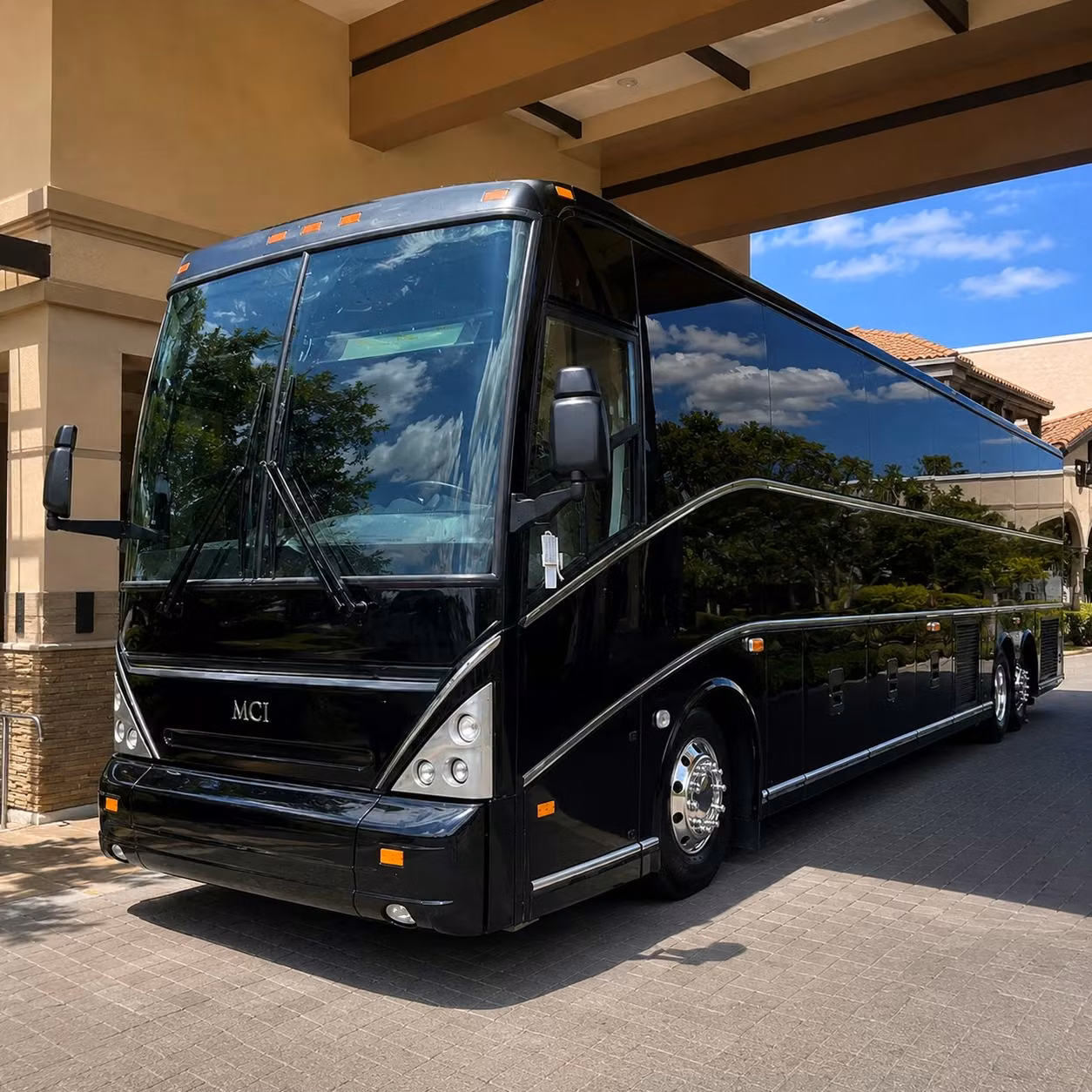 shuttle your team between salina hotels and the tony s pizza events center